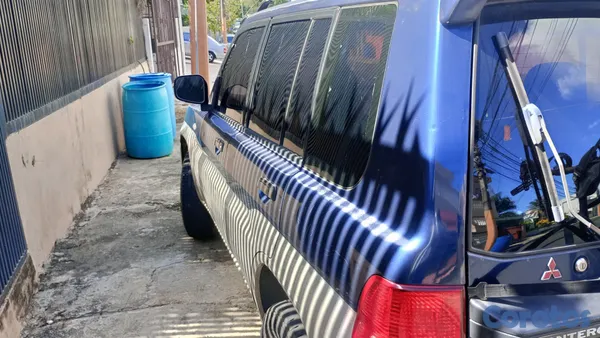 jeepetas y camionetas - Mitsubishi montero IO 2003 4