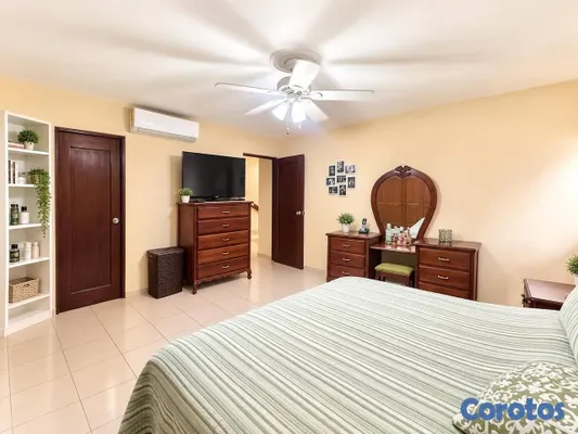 apartamentos - Casa de 2 Niveles en Urbanización Velazcasas – Av. 9