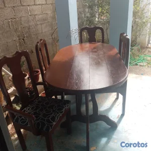 mesa de  4 Sillas 