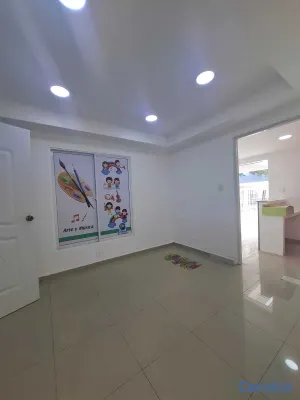 oficinas y locales comerciales - Local Comercial en LOS PRADOS 3