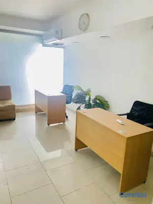 oficinas y locales comerciales - Local comercial\Oficina en Renta en Distrito nacio 3