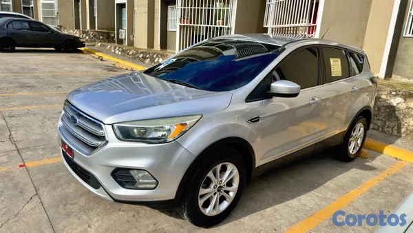 jeepetas y camionetas - 🚙 Ford Escape SE 2017 – 2.0 EcoBoost Turbo 9