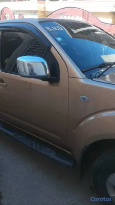 jeepetas y camionetas - Se vende nizzan navara 2009 en perfecto estado 8