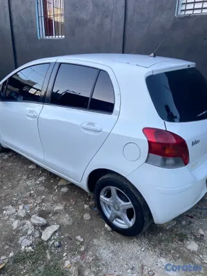 carros - Toyota vitz 2010  3