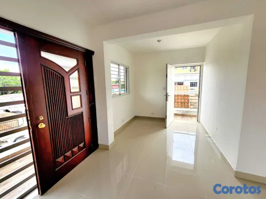 casas - CASA EN ALQUILER  en  Segundo Nivel próx. Avenida  18