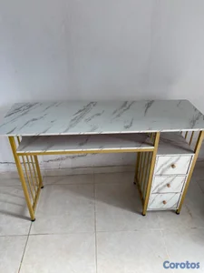 Mesa de uñas 