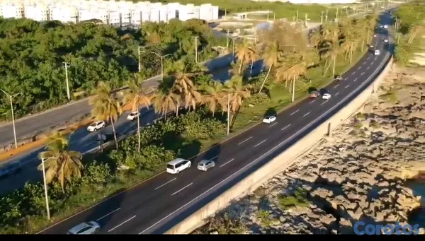 solares y terrenos - Terreno Estratégico en Venta en Avenida Las Américas | Ideal para Gran Proyecto  3