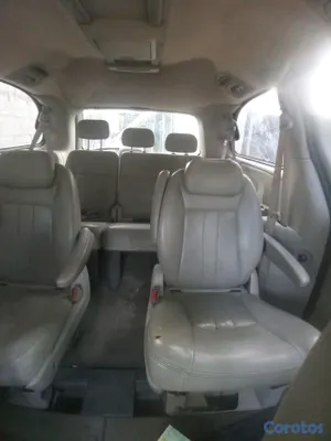 jeepetas y camionetas - vehículo: minivan Chrysler town AND country 
Años : 2005
Válvula: V6 3.8  10