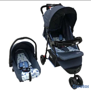 Coche con porta bebé