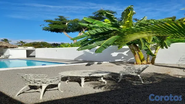 casas vacacionales y villas - "Villa en Zona de Desarrollo con 8 Garajes" 6