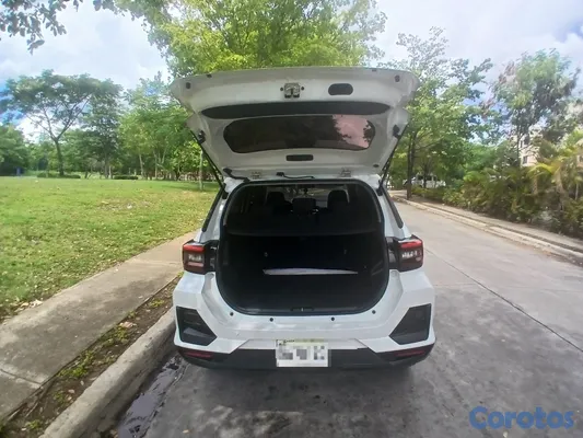 jeepetas y camionetas - VENTA DE TOYOTA RIZE 2024. COLOR BLANCO PERLA 9