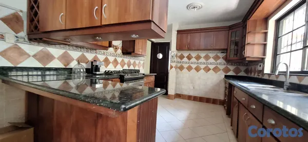 casas - Casa en alquiler Julieta 11