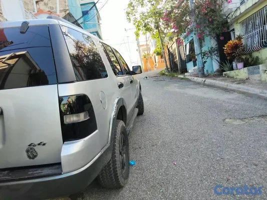 jeepetas y camionetas - Ford Explorer 2010 XLT 4x4 Gas/Gasolina 5