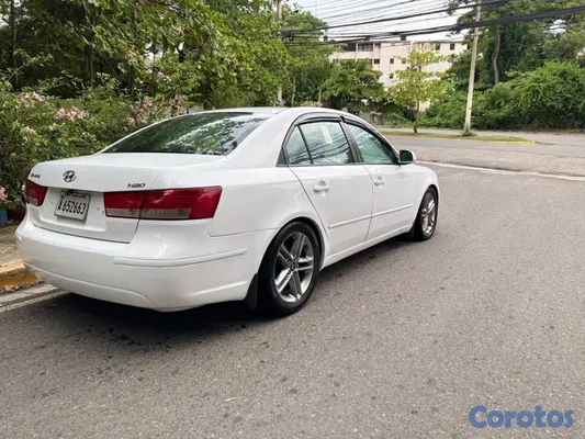 carros - HYUNDAI N20 año 2010 excelente Condición  5