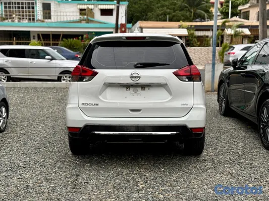jeepetas y camionetas - Nissan Rogue AWD 2017 Clean Carfax 4