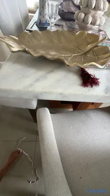 decoración y accesorios - Centro de mesa tipo hoja dorada 2