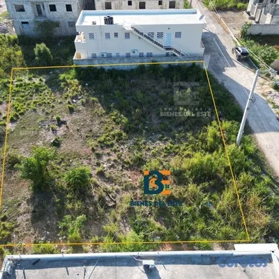 solares y terrenos - Se vende Terreno de (600) metros en Villa Visan, S 4