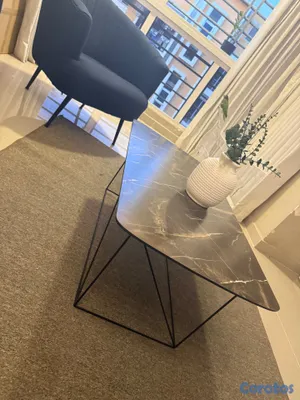 muebles y colchones - MESA DE CENTRO EN METAL Y MARMOL NEGRO 3