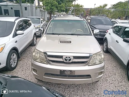 jeepetas y camionetas - Toyota fortuner SRV 2007 Diesel  2