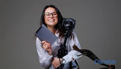 solicita publicista con experiencia marketing digital diseño gráfico