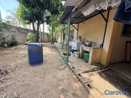 casas - Casa de 4 habitaciones en venta en La Avenida Repu 8