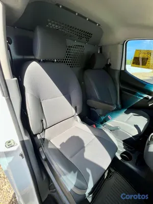 jeepetas y camionetas - Nissan Nv200 2️⃣0️⃣2️⃣0️⃣americana Clean CarFax 
 6