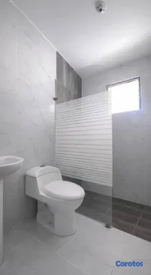 casas - Casa en Venta de Dos Niveles en Miramar 17