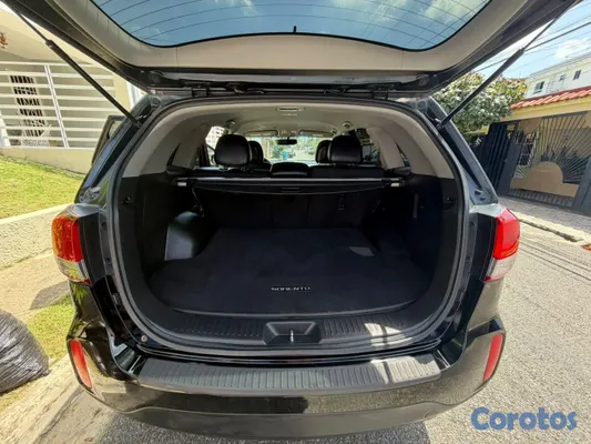 jeepetas y camionetas - Kia Sorento LX 2014 8