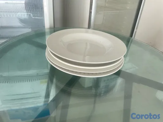 cocina - mesa,butaca para fesayunador,sillas Tifani y mesas redondas platos y más  14
