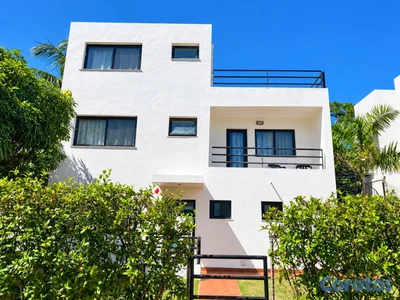 Villa de 4 habitaciones con piscina en Las Ballenas