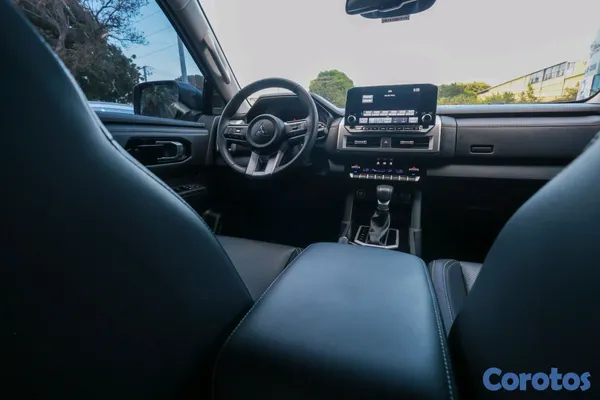 jeepetas y camionetas - mitsubishi l200 2025 12