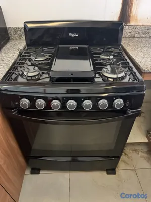 electrodomesticos - Estufa Whirlpool negra de 6 quemadores con horno 3