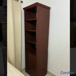 Librero en caoba 