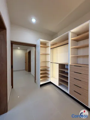 casas - En Alquiler Espaciosa Villa de 4 Habitaciones más  4