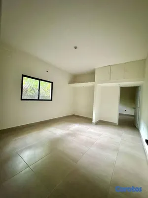 casas - Casa comercial de 280mt2 en alquiler en Viejo Arro 10
