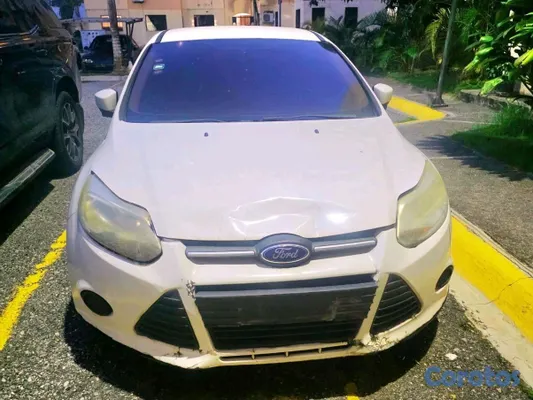 carros - Vendo Ford Focus 2013 con detalles para reparar. 4