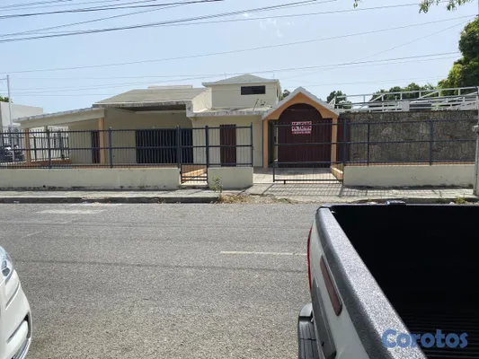 casas - INMUEBLE EN VENTA EN EL CENTRO DE BANÍ precio RD$  3