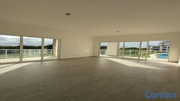 apartamentos - En venta Amplio apartamento de dos habitaciones en Cana Bay 7
