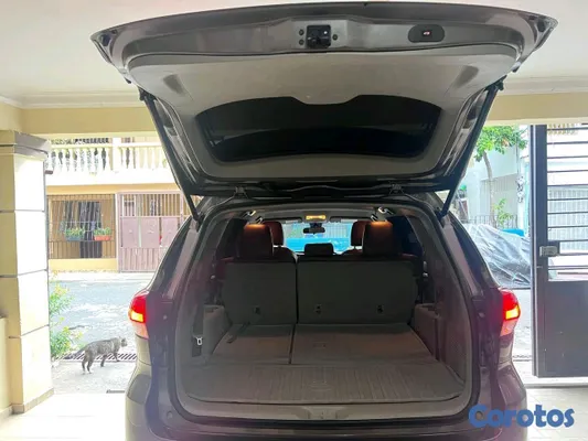 jeepetas y camionetas - Toyota higlander xle 2019 6