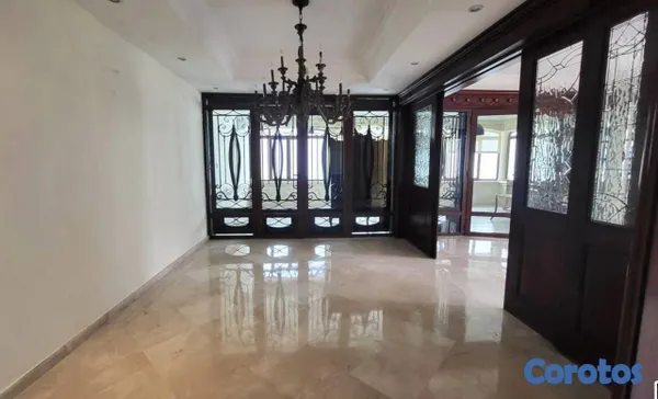 casas - Casa de 4 habitaciones 4 baños en alquiler en Los  12