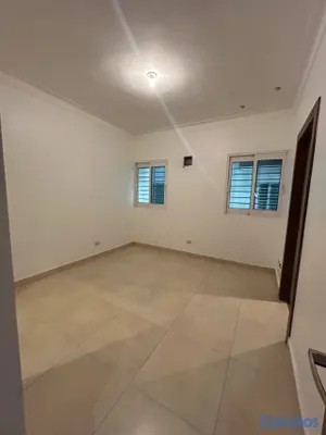 apartamentos - Amplio y moderno     Apartamento de 209 m² en La Española, Santiago / 3 hab. 18