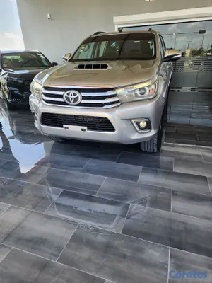 jeepetas y camionetas - 2017 Toyota Hilux Revo 3.0 Diesel 8
