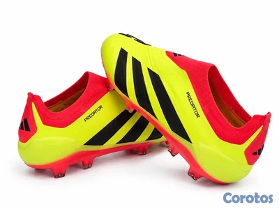 ADIDAS PREDATOR LACELESS