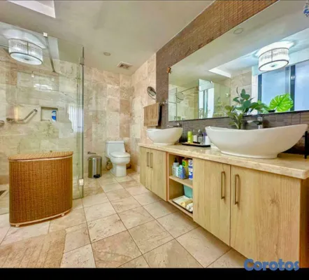 apartamentos - En Venta Elegante y amplio apartamento 7