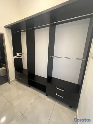 habitaciones y viviendas compartidas - ALQUILO APARTAESTUDIO EN LA ZONA COLONIAL  8