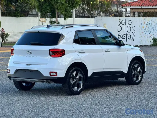 jeepetas y camionetas - Hyundai Venue SEL Plus 2021 Sunroof 8