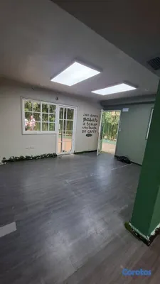 oficinas y locales comerciales - Local comercial de 700mt2 en alquiler en Jardines  10