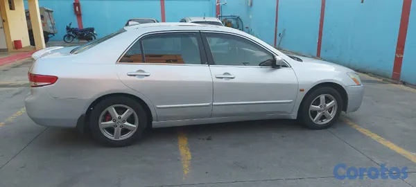 carros - Honda accord 2005 3