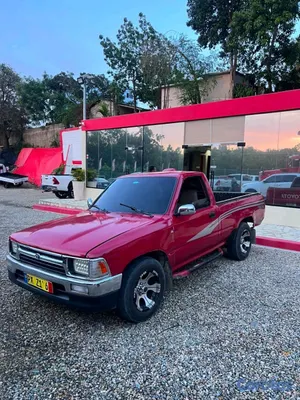 jeepetas y camionetas - Toyota hilux 1994 2