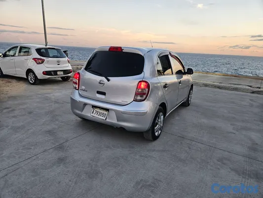 carros - Nissan march 2013  6